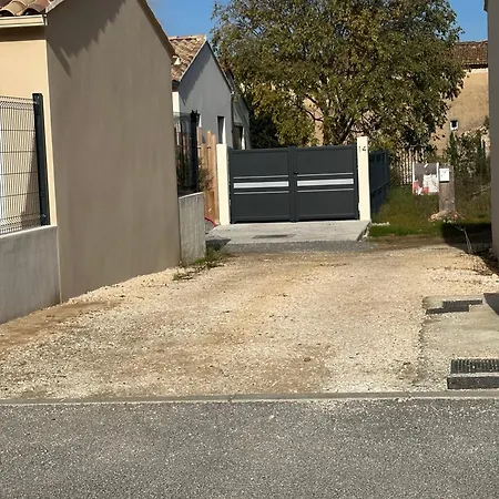 Apartamento Maison, Privative, Lumineuse, Surequipee Terrasse Et Parking Saint-Victor-la-Coste