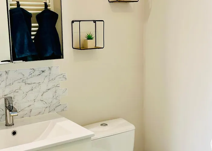 Apartamento Maison, Privative, Lumineuse, Surequipee Terrasse Et Parking *