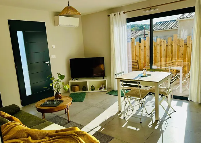 Apartment Maison, Privative, Lumineuse, Surequipee Terrasse Et Parking